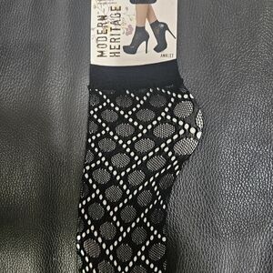 Black and White Patterned Anklet